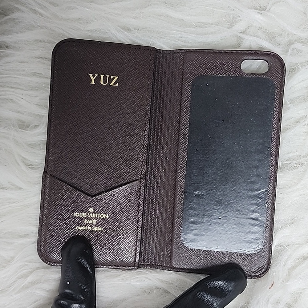 Monogram Canvas IPhone AccessoryProduct - Picture 10 of 12